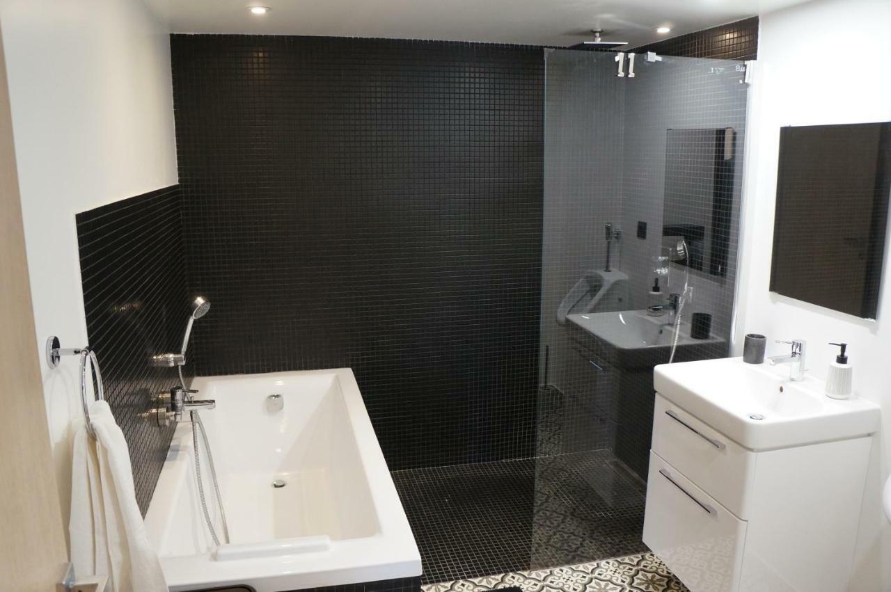 Appartement Leisure Apartmens Braşov Extérieur photo
