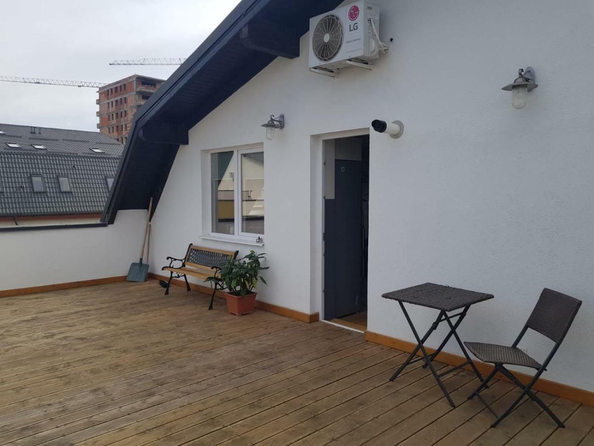 Appartement Leisure Apartmens Braşov Extérieur photo